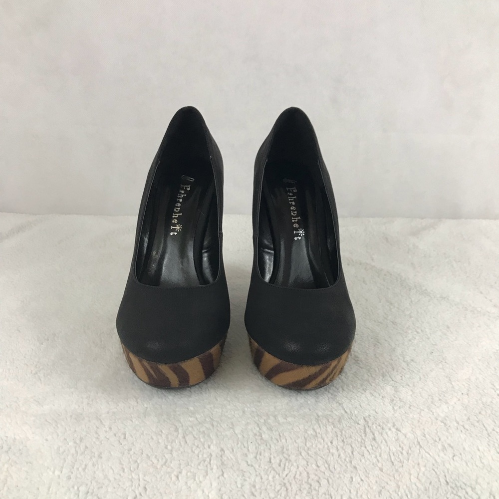 Fahrenheit Animal Print Rounded Toe Wedge - Picture 3 of 7